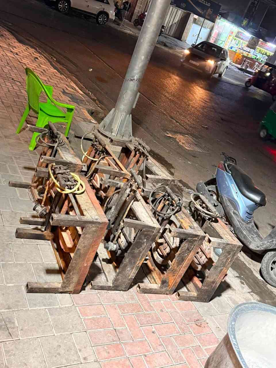 السلام عليكم عندي اكثر من 10طباخات للبيع مستعملات بسعر مناسب مكاني بغداد الشعب شارع الصحه الرقم ***********
