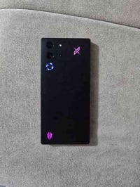 ريد ماجك 10 برو ذاكرة 256 كارتونتة + شاحنته الاصليه   نظيف كلش كلش الس...