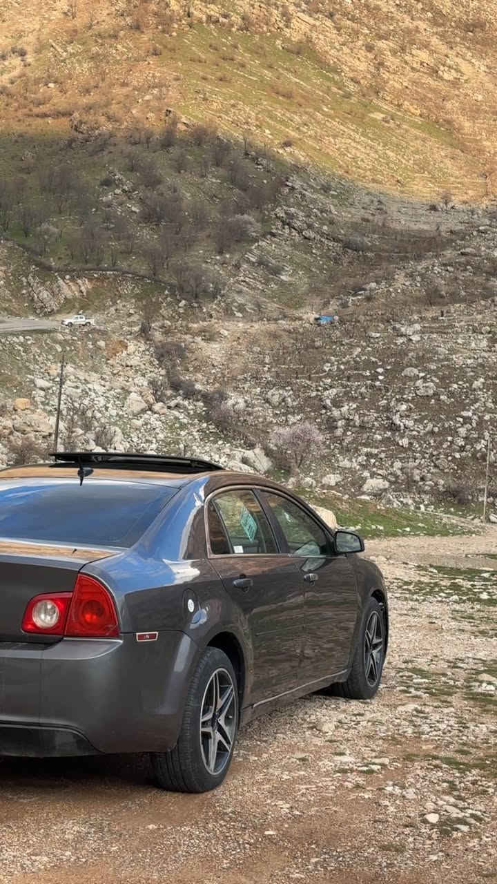 كوردي/
شوفرليت ماليبو موديل 2010 مواصفات LTZ  بو فروتني و تبديل
مواصفات بانوراما ويل كروم شاشة اندرويد و كاربلاي  گير سوكان كوشن جلد كوشن هيته ر كوشن كاره بايي داخلي صاج  كه له ك مواصفاتيت دي
مكينه 24 مرغوب 4 بستن كيرو مكينه بشه رت
صبغ 3 بارجه بي داخلي سينگ و بشت كه بسه بي ايرباك
4 ورقة غرامه يي لسه ر زبه ر سعري هينه خار
سعر 73 ورقة و مجال
موبايل :*********** فايبه ر واتساب
تيبيني: تخمي تايرا و تخمي بني هه مي جديدن دناره ك مصرف تيدا نينه

عربي/
شوفرليت ماليبو موديل 2010 مواصفات LTZ يعني فول فول  للبيع و المراوس 
مواصفات 
بانوراما ويل كروم شاشة اندرويد و كاربلاي شفات بالسترن كشنات جلد كشنات كهربايي و تدفية داخل صاج و بعد هوايا مواصفات 
محرك 24 مرغوب تنفس طبيعي 4 سلندر كير و محرك بشرط
صبغ 3 قطع بدون دواخل بدون ايرباك بجم و خلفي كبس 
غرامة عليها 4 ورقات ينزل من السعر
سعرها 73 ورقة و مجال
موبايل :*********** فايبر واتس اب
ملاحظة : طخم تاير و طخم صدر كل جديد سيارة دنار مصرف ما بها دهوك, العراق
