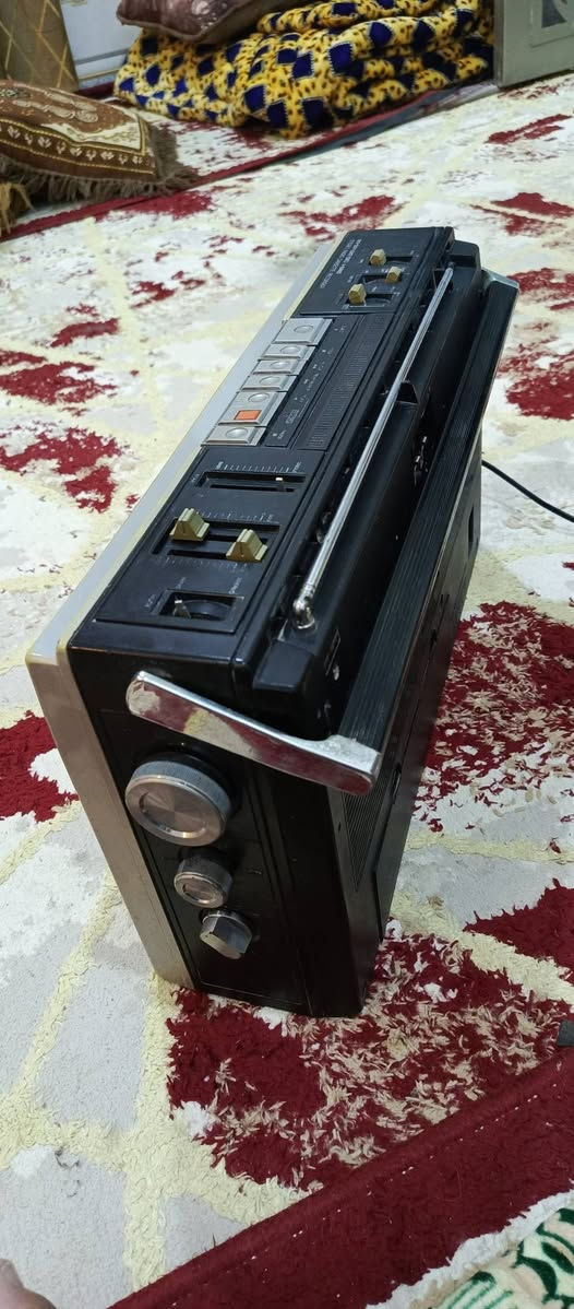 السلام عليكم المسجل راديو شغال بالكامل من تنزل الصوت يبقى بي صوت بسيط خلل بسيط فيه سعره 40 رقم التليفون ***********
