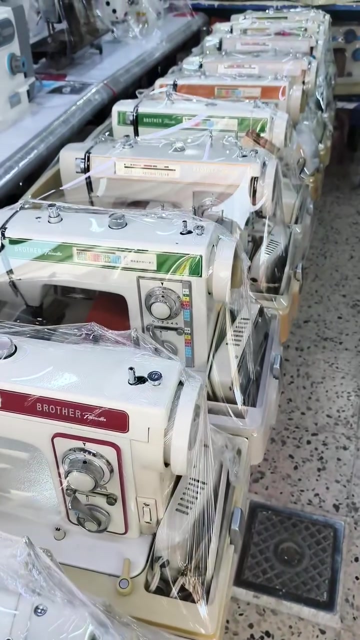 محلات ضياء عربو /باسستر براذر ياباني باله غير مستخدم بالعراق ***********
ضمان لمدة سنتين
خياط عدل_اوفر _نقش_زكزاك_بيت دكمه
