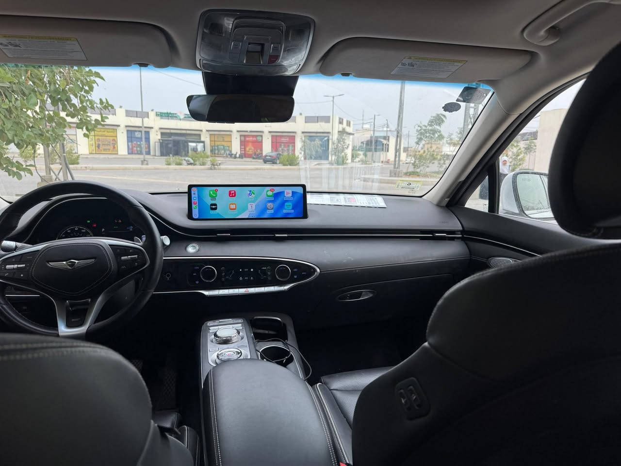 فقط للبيع
2024 Genesis GV70,
 Advanced
جنسز موديل 2024. GV70  
كهرباء بالكامل يعني كل هالفخامة و تفتر بيها 
طول السنة ببلاش
الفخامة و العزل و المواصفات والقوة 
صاروخ ميتقارن ب اي سيارة 8 سلندر
شحن كهرباء تمشيك 500 كيلو

 
دفع رباعي محركات اثنين
480 حصان
من الصفر ل 100 خلال 3 ثواني

حادث خفيف جداً 
ماشية 41 الف  فقط
بدون شاصي بدون دواخل بدون ايرباك

الجام كله دبل امامي و خلفي عزلها رهيب

فول فول للاخير من البانوراما 
لمساج الكشنات للكامرات 360 

تمشي بالريمونت وكل المواصفات الباقيه موجوده
للبيع فقط اعتذر عن المراوس
السعر 320 زرقة

رقم الشاصي 
5NMMCET14RH001224

السعرورقة 
***********
***********
