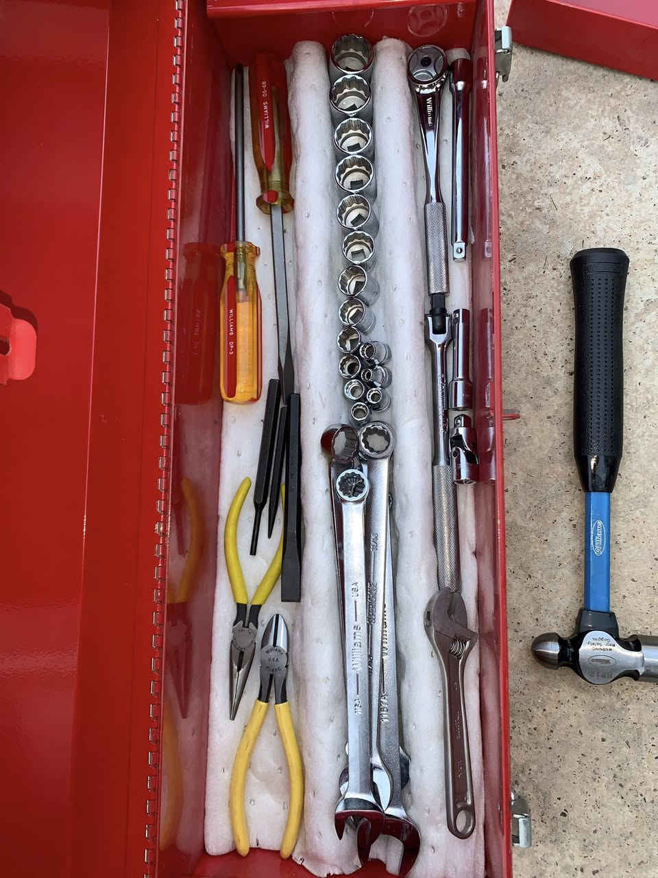 عدة عمل للبيع – صناعة أمريكي Williams
للتواصل واتساب ***********
