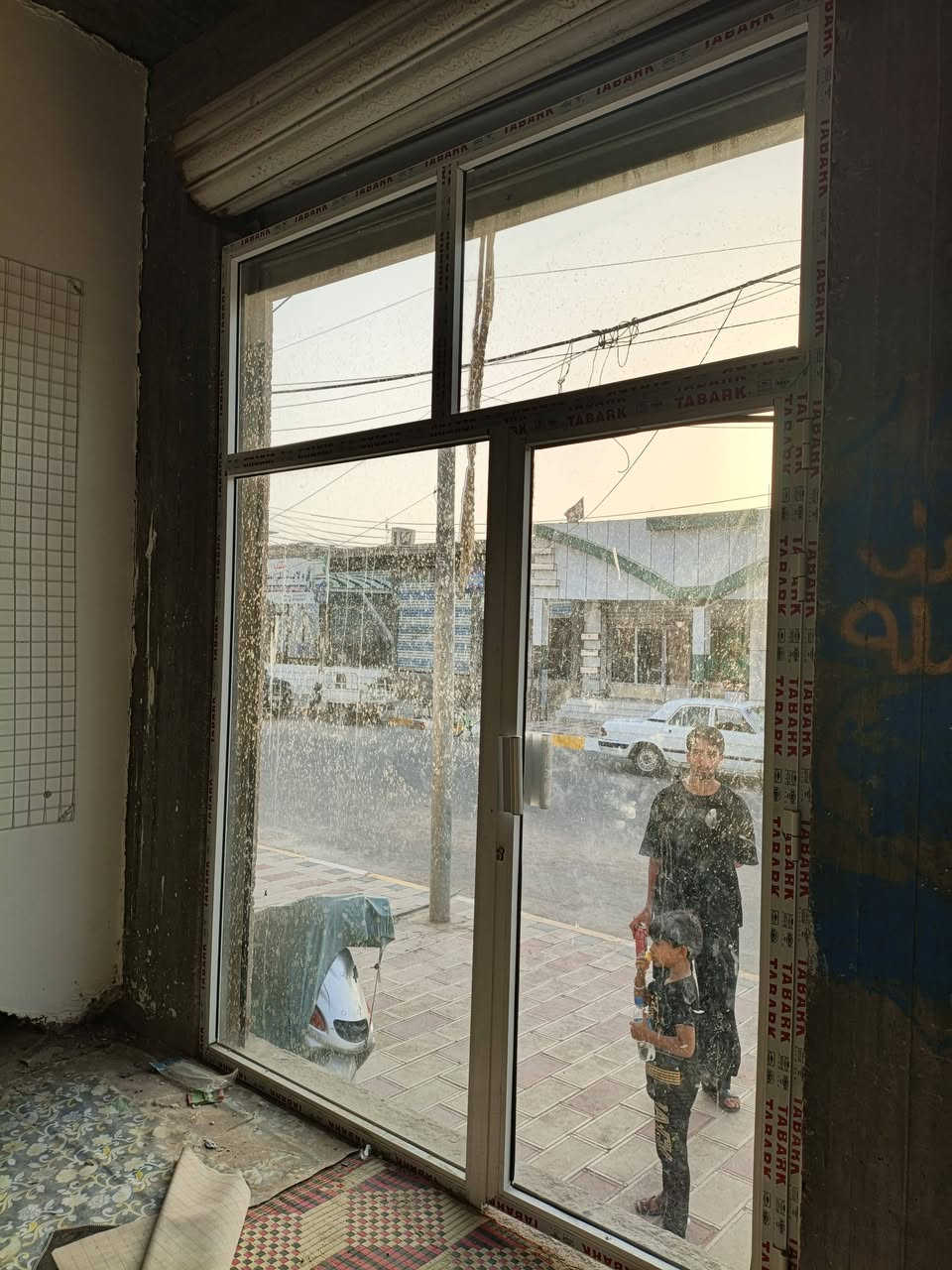 سلام عليكم رفوف مستعمله شي قليل نضاف جدد+جام خانه عدد2+سيم تعليك
للستفسار اتصال عله الرقم 
***********

