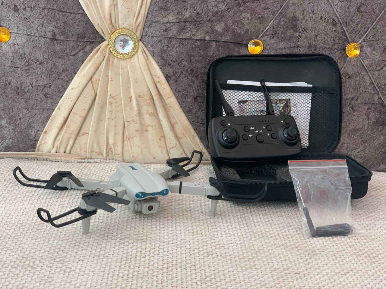 درون تعليميه
للبيع مستخدمة عله كد الفحص 
الملحقات 
💫حقيبة
💫 جوستك
💫مراوح احتياط عدد 4
💫مفك براغي 
💫كيبل شحن 
💫واقية حماية للمراوح

السعر 25 الف والتوصيل مجاني 
للاستفسار  واتس ابـ ***********
