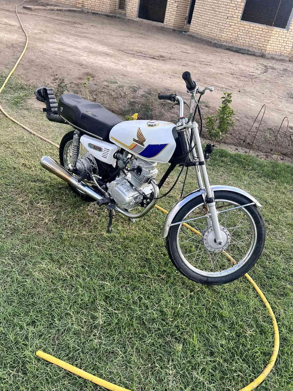 نامه تعمير 24
مفتوحه ولفات بس 
ملاحضه لدراجه كلك وهاي كدام عينك مو شراي جفني شرك
مكان وركاء السعر (550 قفل
رقم بي واتساب. ***********
