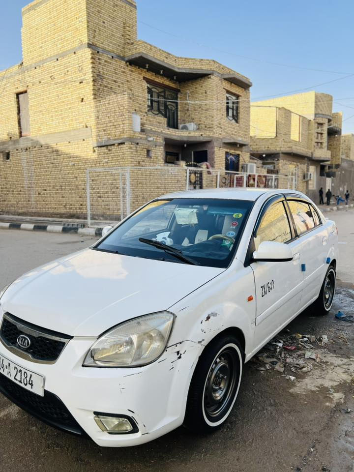 السلام عليكم 
كيا ريو مديل 2009 خليجيه مكينه 1600 لا تنقيص ولا تبخير شرط الفحص 
رقم نكليزي تحويل ثاني يوم السياره جاهزه عله آخر حبايه تبريد تخم تاير حداديه جامات 4كهربائي شاشه حديثه كاميرا بك  كله جديده السياره ما تخسر عليه اي شي للتوضيح السياره مصبوغه احزام السياره جاهزه مال جناي السعر (75$)وبيه مجال للتواصل واتساب او تصال (***********)(الناصريه )
