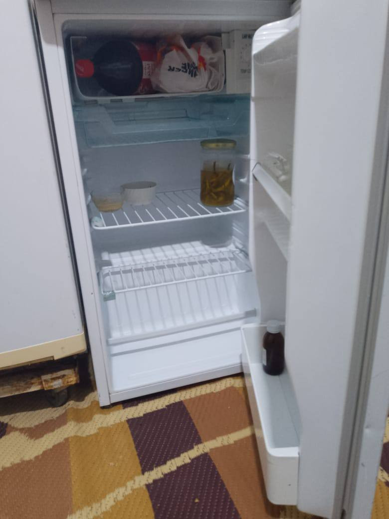 براد ماي للبيع شرط وضع شركه حار بارد العنوان حي الانتصار السعر 60 التواصل بي واتساب ***********.         *********** يوجد توصيل
