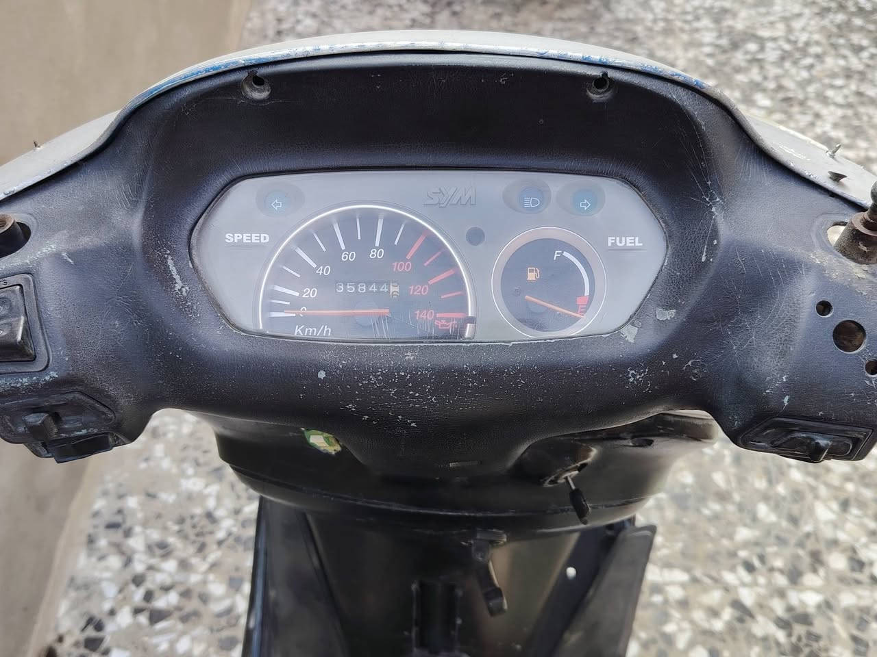 السلام عليكم 
دراجة كوم حديد طفت فجأة
بريكات جدد امامي دسك جديد 
شاصيها مكفول من العواج او اللحيم
المكان : نجف شارع المطار السعر 75 قفل


**إذا كنت صاحب هذا الإعلان وتريد حذفه لأي سبب، رجاءا أرسل رسالة إلى الدعم الفني**