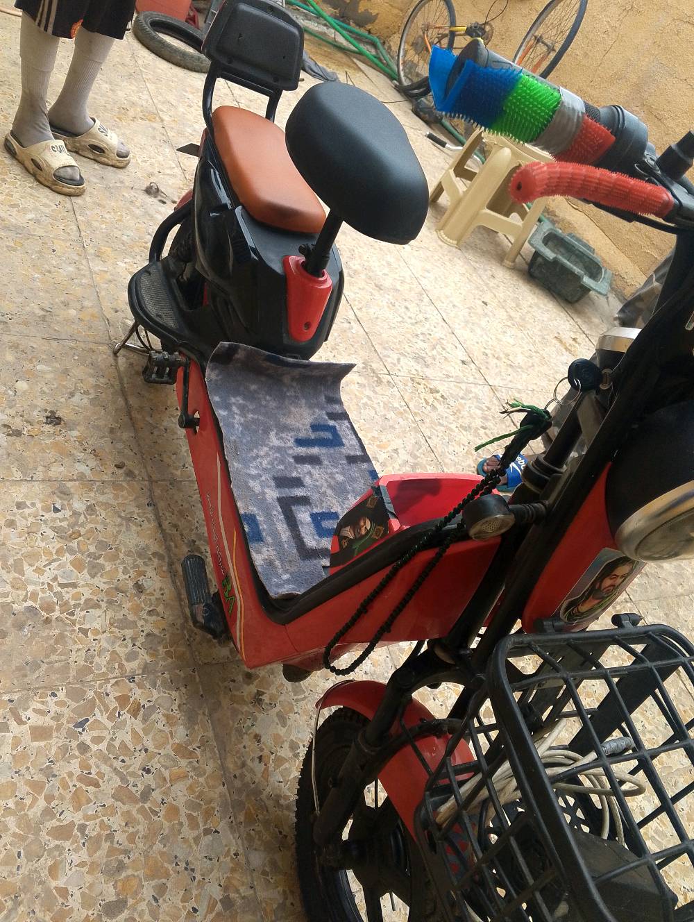 المكان مدينة ا
  الصر الحميدية قرب العمارة الخضرة 
دراجة شحن نضيفة حيل ااوكاملة اي. تقص مابية 

