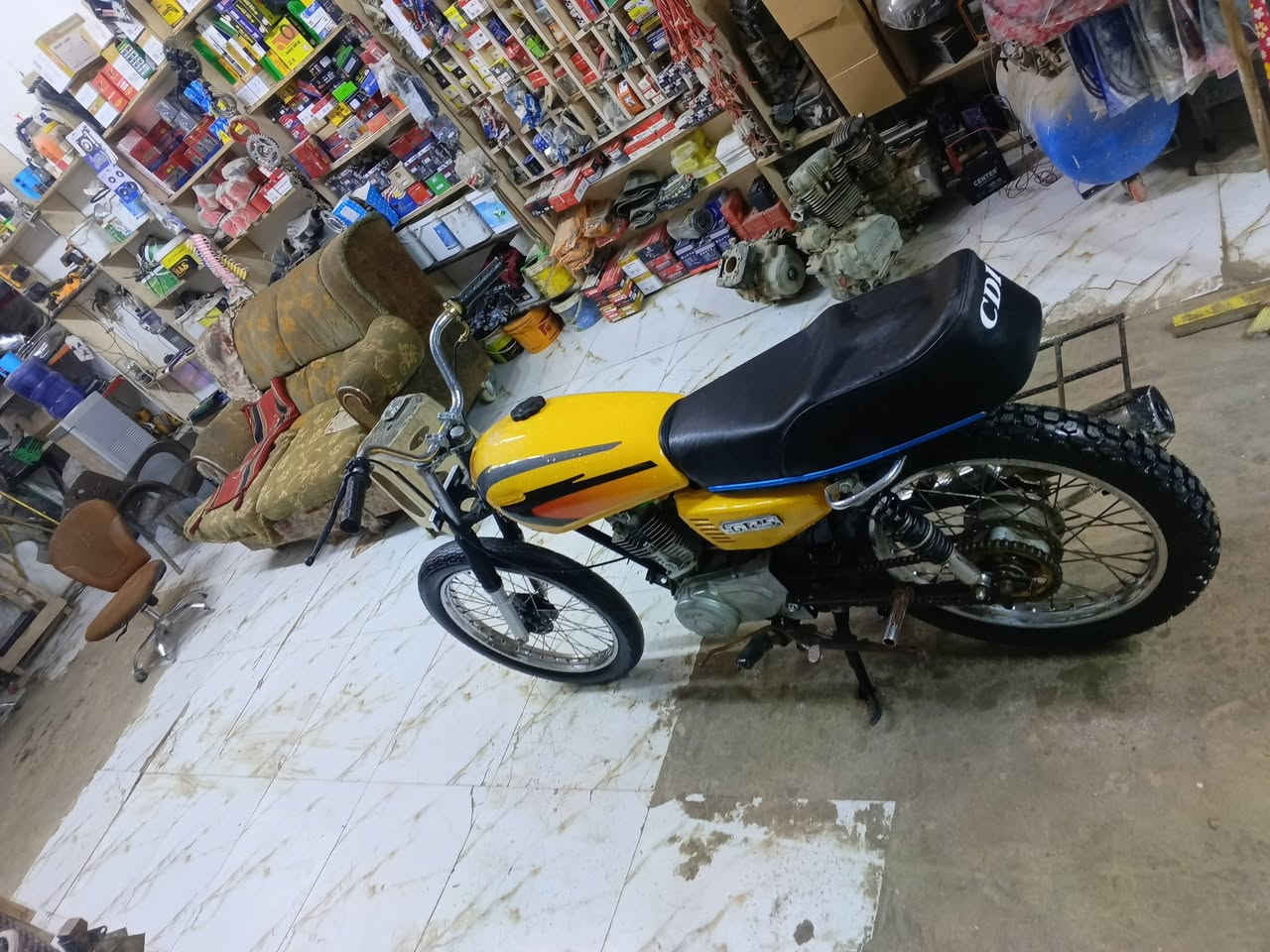 دراجه 4 قير للبيع كلك نظيفه دراجه كلش مفتوحه والفات السعر 250 ***********
