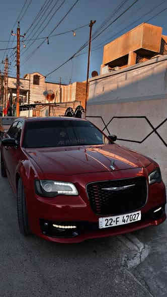 السلام عليكم اخوان للبيع
كرايسلر اوباما S امريكي ماشيه ٧٤ميل
الموديل 2017 اصل
فول الفول 
  حادث جانبي  بيبان اثنين وجاملغ جهه السائق داخل دوسه شويه 🔺

اللون .احمر طماطه 🔺
حجم المحرك 3600       
         
* مصابيح امامية زنون مع LED . 
* ويل قياس 20 أنج . 
* شاشه كبيرة مع نظام ملاحة نفكيشن GPS .
* سستم صوت بيتس مع دمام خلفي 
* مقصورة الركاب من الجلد الفاخر .  
* مقاعد أمامية كهربائية عدد 2 . 
* مقاعد خلفية تدفئة . 
* تشغيل عن بعد . 
. * تدفئة ستيرن . 
* محدد سرعة . 
* تلفون بلوتوث . 
* كاميرا خلفية .
* دخول ذكي (بصمة) .
ارقام اربيل  بأسمي
مكان السيارة بغداد حي الجهاد
السعر 235 وبيه مجال بسيط للاستفسار 
الاتصال ***********
