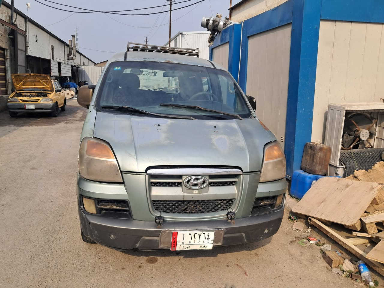 السلام عليكم 
ستاركس ٢٠٠٥ محرك مفتوح عاطل يحتاج تجفيت كير سليم البقيه موضحه بالصور جميع اغراضها موجوده اتصال ***********
