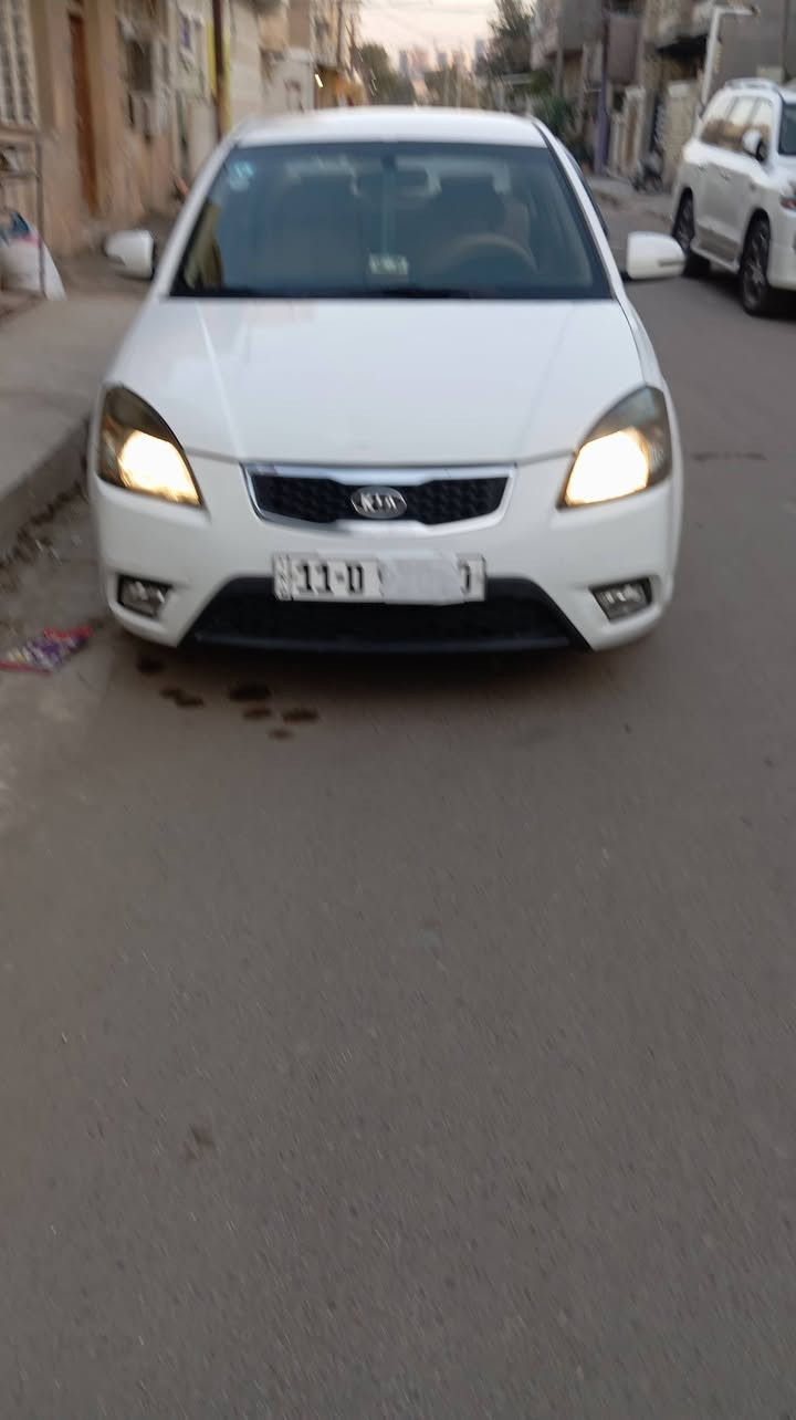 السلام عليكم ريو 2012 خليجي محرك 1600 تخم تاير جديد بيه بخ بنيد بدون دواخل مع جوه الرقم الخلفي شبر  الباقي مكفول  السعر 103 وبيه مجال بسيط ***********  عبدالله
