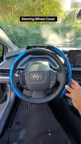 سلام عليكم 

قبضات مقود نصفية بنقشة كاربون لمظهر رياضي جذاب.

تركيب فوري بدون خياطة أو أدوات.

ملمس مانع للانزلاق لقيادة مريحة في كل الفصول.

تجدد الجزء البالي من المقود وتزيد فخامة الداخلية. السعر 17وتوصيل مجاني 

متوفرة بعدة ألوان لتناسب ذوقك  
***********متواجد واتساب بغداد
