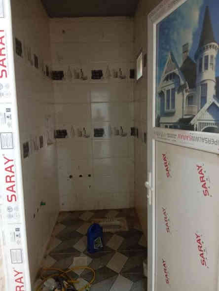 دار للبيع المساحة الكلية 180م
متوفرة جميع الخدمات 
السعر خاص 
العنوان ديوانية حي الفرات عل طريق السنية سياحي 
مجمع توحيد العفلوكي مقابيل السكة القطار 
للاستفسار الاتصال على الرقم ***********
