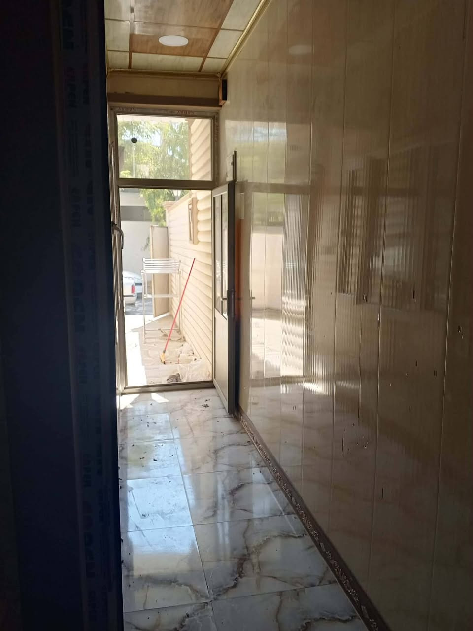 اعلان 
دار طابو للبيع 
محجوز للمصرف العقاري 
المساحة 100 متر طابق واحد 
مطلوب 77 
مقدمه 40 
قسط شهري 438 
العنوان الحريه 
للاستفسار الاتصال على الرقم التالي 
***********
***********
