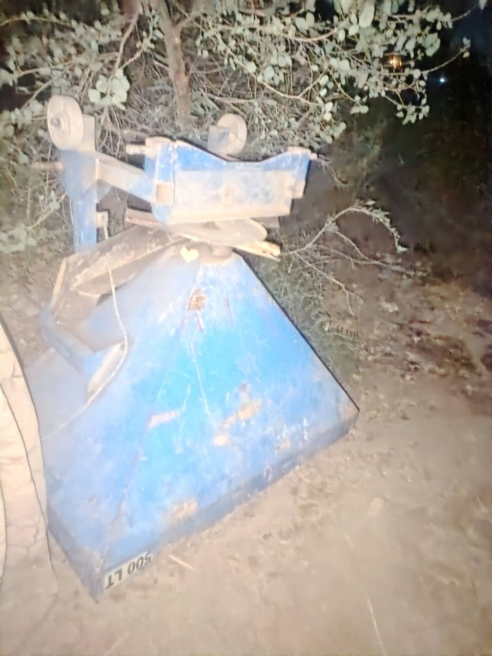 سلام عليكم مكينه بلاروس نضيفه خير من الله موديل 2013 معاها فدان واخرماشه واباذوره
العنوان ميسان  قضاء المجر الكبير ***********
