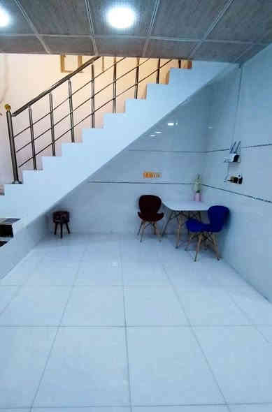 اعلان.....
بيت للبيع منطقة سيد علاوي عند ال رباط 
📏 المساحة: 100 متر 
📐 الواجهة: 12 متر
📐 النزال: 8 متر
📜 نوع السند: زراعي (سند 25)
🏗️ البناء: حديث، نظيف جداً
🧱 السقف: عكادة + سقف ثانوي لكامل البيت
🧰 العزل: السطح مفروش بطبقة إيزوكام

🔹 تفاصيل البيت:
غرفة نوم
صالة
مطبخ مفتوح على الصالة
برّاني
حمّام
مخزن في البيوتنة
....
السعر 60 مع المجال

للاستفسار اتصال على الأرقام التاليه

***********

***********

***********

مكتب الساعي للعقارات

العنوان سايدين حي الشرطه مقابيل أسواق الريتاج 😊
