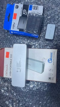 3 هاردات SSD • كمبيوتر