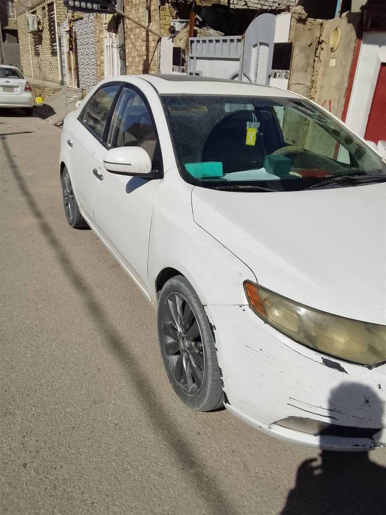تريد سيارة مناسبة اتصل أو اطلب السعر في التعليقات. 
سيراتوا موديل 12 اربيل خليجي 
سنويه منتهيه مصبوغ عام 
يعني ما مكفوله  السيارة فول فتحة بصمة شاشة كبيرة تبريد
 مكينه جيدة كير جيد حداديه نص عمر بأسم شركة تحويل فقط 
يعني بس تداور  المكان النجف الكوفه 
اتصال ***********
***********
متوفر واتس ومتواجد ع الفيس  للعلم الصور بدون فلاتر ولا سناب هذا الموجود نفسها 🌹 النجف, العراق
