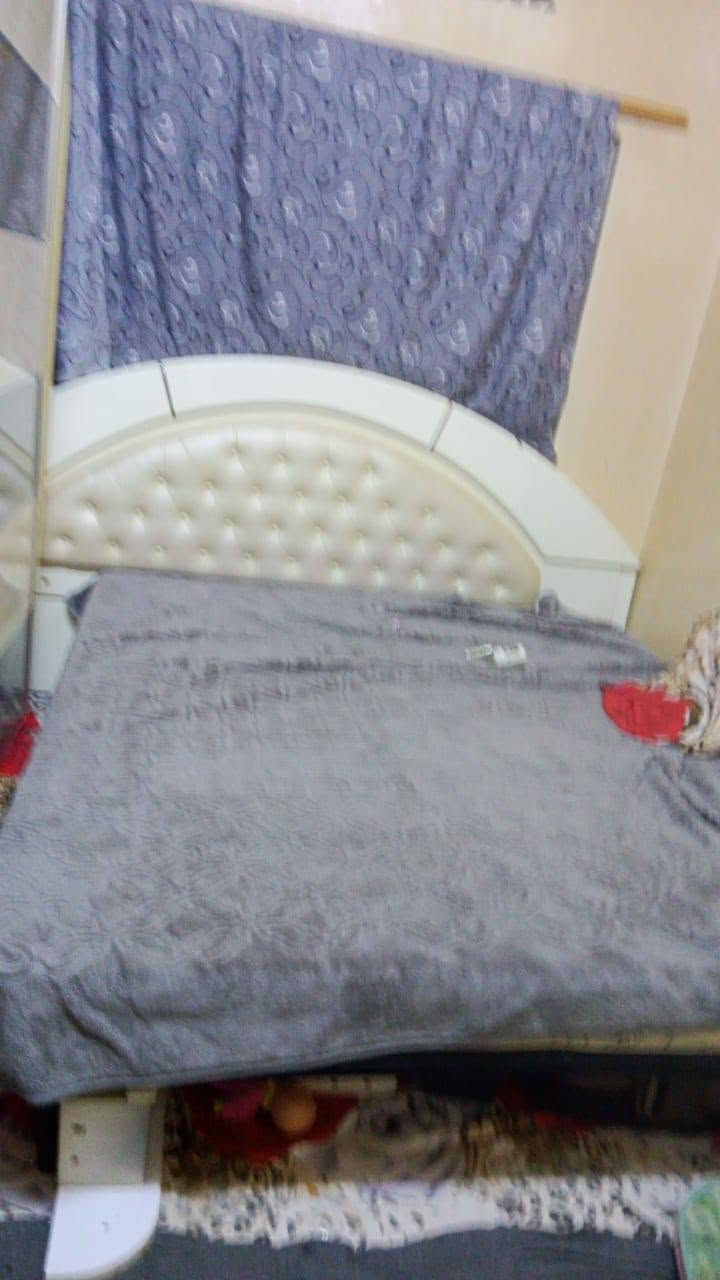 عرطه العرطه غرفة نوم نظيف بسعر 100الف الحجز بعربون الموقع هايل @إشارة


**إذا كنت صاحب هذا الإعلان وتريد حذفه لأي سبب، رجاءا أرسل رسالة إلى الدعم الفني**