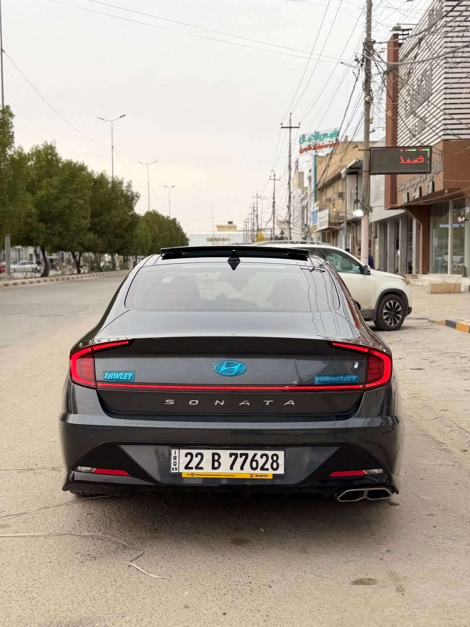 ‏سوناتا 2021 vip محرك 1600 تيربو
‏مواصفات لمتد مفوله 1/1
‏لون نفطي رقم اربيل دولي تريد تحويل تريد وكالة حاضر
‏بصمه 
‏كامرات 360
‏تطلع لكدام وترجع ب الريمونت اوتو بارك
‏اوتو هولد
‏٤ مودات قياده
‏تحكمات ستيرن
‏لد اضائه داخلي بلادي متغيرالوان
‏سستم صوت boss ١٢ سماعه
‏رادارات جانبيه اماميه
‏شاشه ديجتل
‏شاشه كبيره
‏داخل كريمي 
‏بنوراما
‏نضام ترحيب عند الاقتراب
‏ترحيب صوتي
‏العالي والناصي زنون + العالي اوتو من تقترب سياره يطفه وحده
‏كامرات ب شاشة العدادات من تفتح اشاره
‏كشنات كهربائي وخزن ميموري
‏مثبت سرعه 
‏تحديد مسار
‏قياده ذاتيه
‏وبعد هواي مواصفات 
‏ماشيه 75 الف مايل
‏حادثه بنيد مدبل ومصبوغ وبارد شبر بجاملغ امامي بدون دواخل وسيارة نضيفة الف متصرف عليهة كير محرك بلكارتون وصارف عليهه إدامة كاملة حدادية تخم تاير وبخاخات بلكات مجاول فيت بم بوليش
‏سعرهه168 وبيها مجال
‏الاستفسار *********** — ***********بي واتساب

‏
