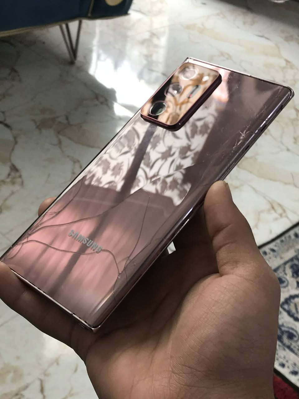 سلام عليكم 
Galaxy Note20 Ultra  
جهاز بلادي ع وضع الشركه 
ذاكره 256
ببجي 90فريم 
نضافه 100 
فقط فطر بالضهر ممأثر ابددد 
للبيع او مراوس بايفون فقط 
مكاني بعقوبه التحرير 
***********
