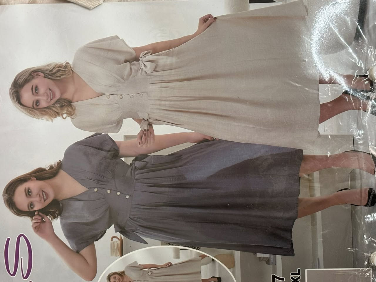 فستان انيق
خامة جاكار ناعم ومريح باللبس متوفرة كل القياسات 

متوفر بلونين بيجي و رصاصي 

توصيل داخل بسماية الف


**إذا كنت صاحب هذا الإعلان وتريد حذفه لأي سبب، رجاءا أرسل رسالة إلى الدعم الفني**