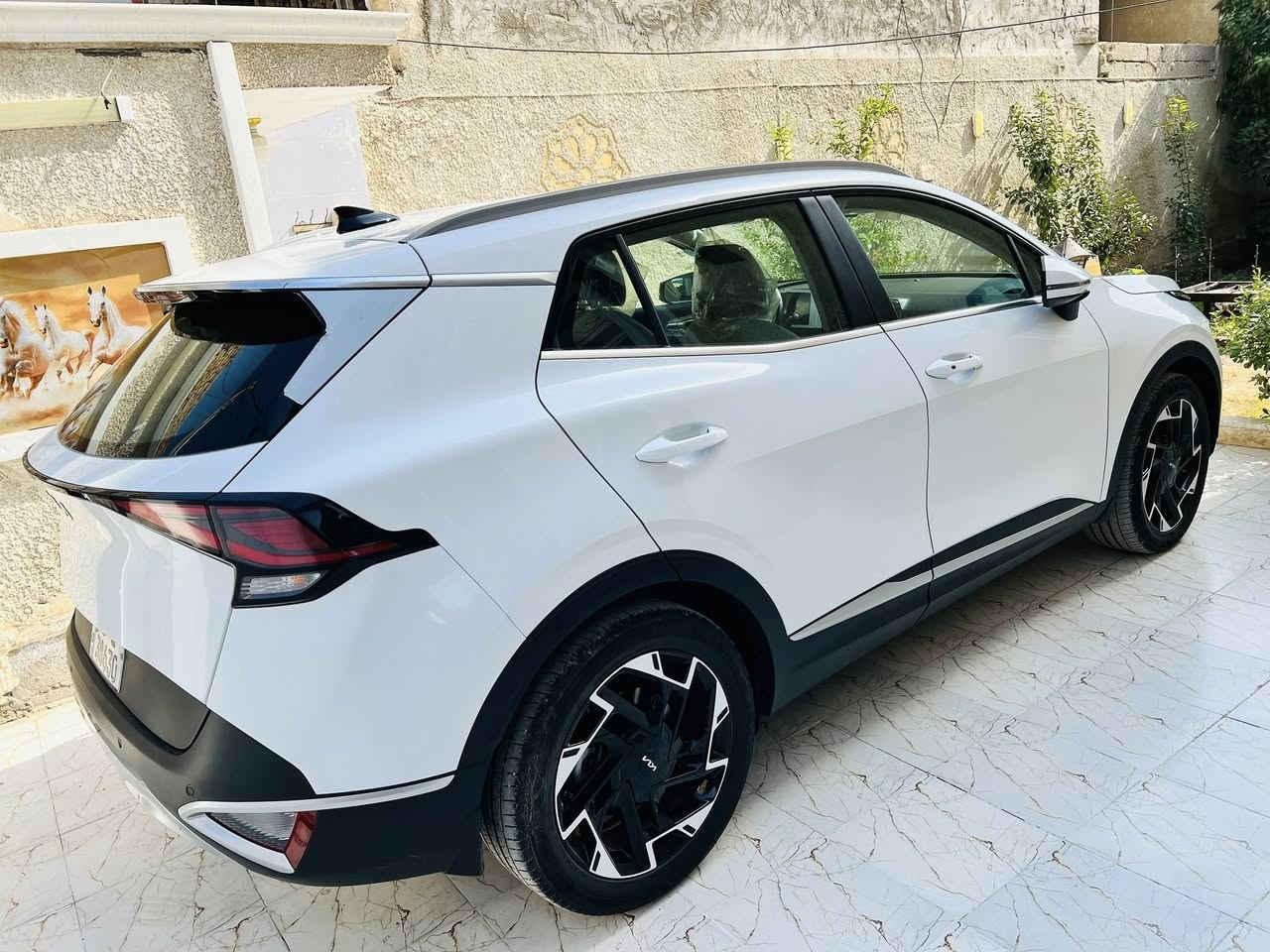 سبورتج ٢٠٢٥ رقم بغداد شركه دوليه ماشيه ١٥ الف مكفوله كفاله عامه عده بارد اصبع بالجامرلغ الامامي وسونار بالمنشور سياره فول عده البنرومه السعر ٢٣٢ وبيها مجال بسيط للشراي للاستفسار ***********
