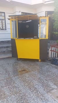 كشك للبيع كامل كهربائيات وصبغ وجديد للاستفسار 07886843005