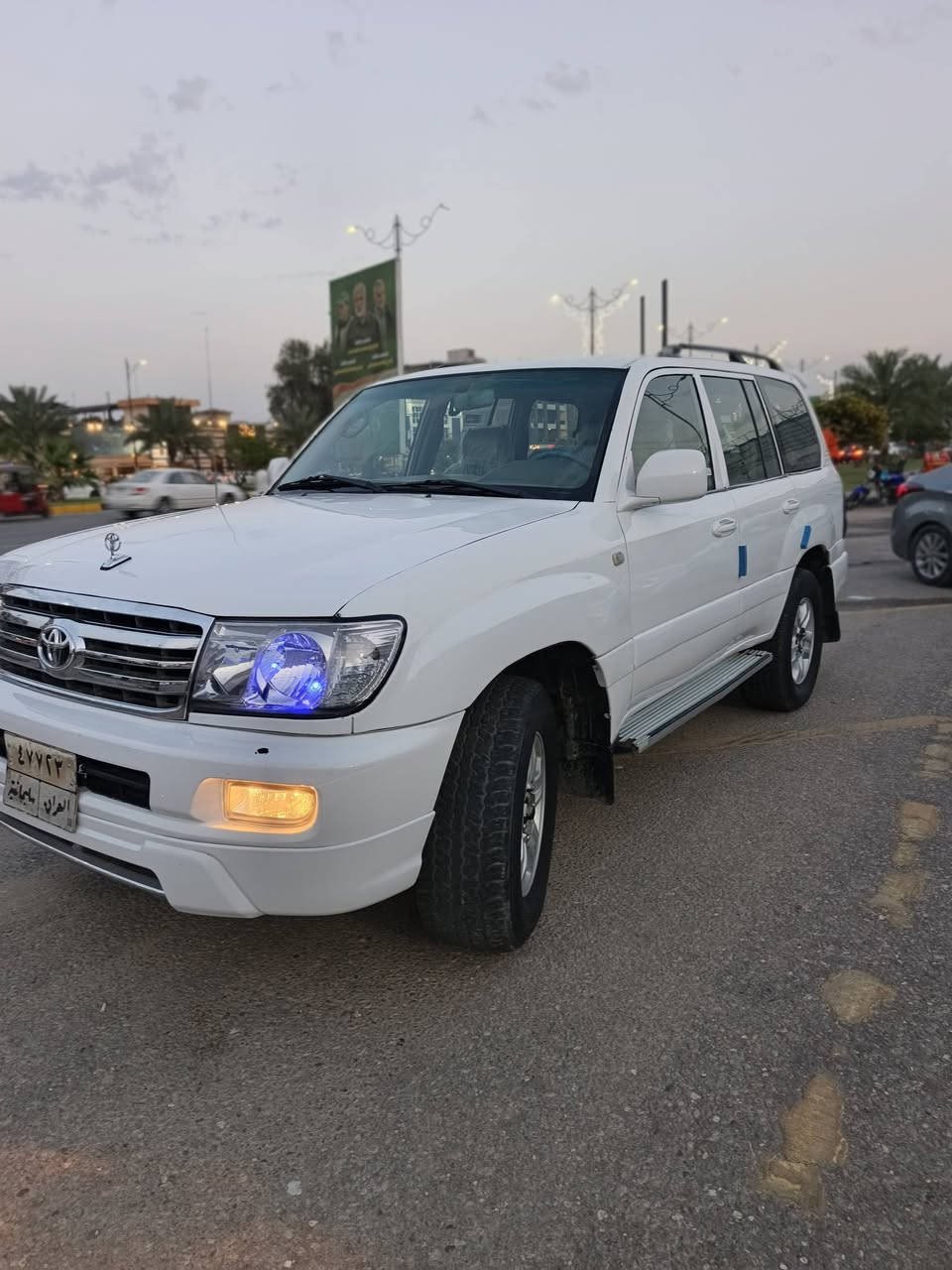 (للبيع) 
لاندكروز 2001محدثه2007
مكينه 4500 V6
كير عادي
كير مكينه اكسل حداديه شواصي مكفولات وخير من الله تعمير جديد 
منضومه زنون عالي ناصي
تبريد ثلج
تدفئة 
تخم تاير باتري جدبد
رقم سليمانية وكالة عامه من الكردي اتريد تحويل تريد وكالة 
السياره نقصها بطاين بيبان ألامامية
سعر البيع   (115) 
للستفسار اتصال +واتساب
***********
مكان السياره كربلاء
