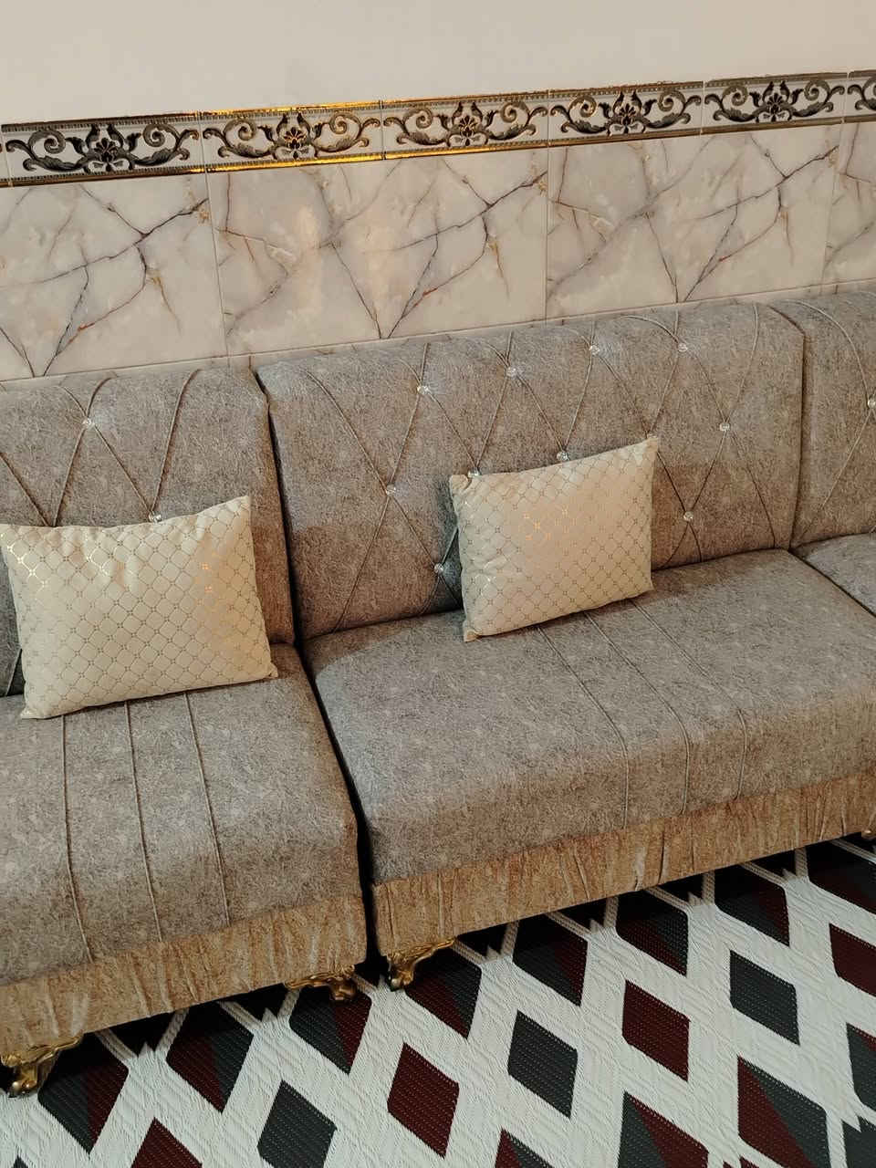 تخم تسكام بلوك اسود صار عندي شهر طوله ٦متار ونص سبب البيع مو ع كد مكاني سعره ٣٩٠وبيه مجال لشراي فقط استفسار ع واتساب ***********
