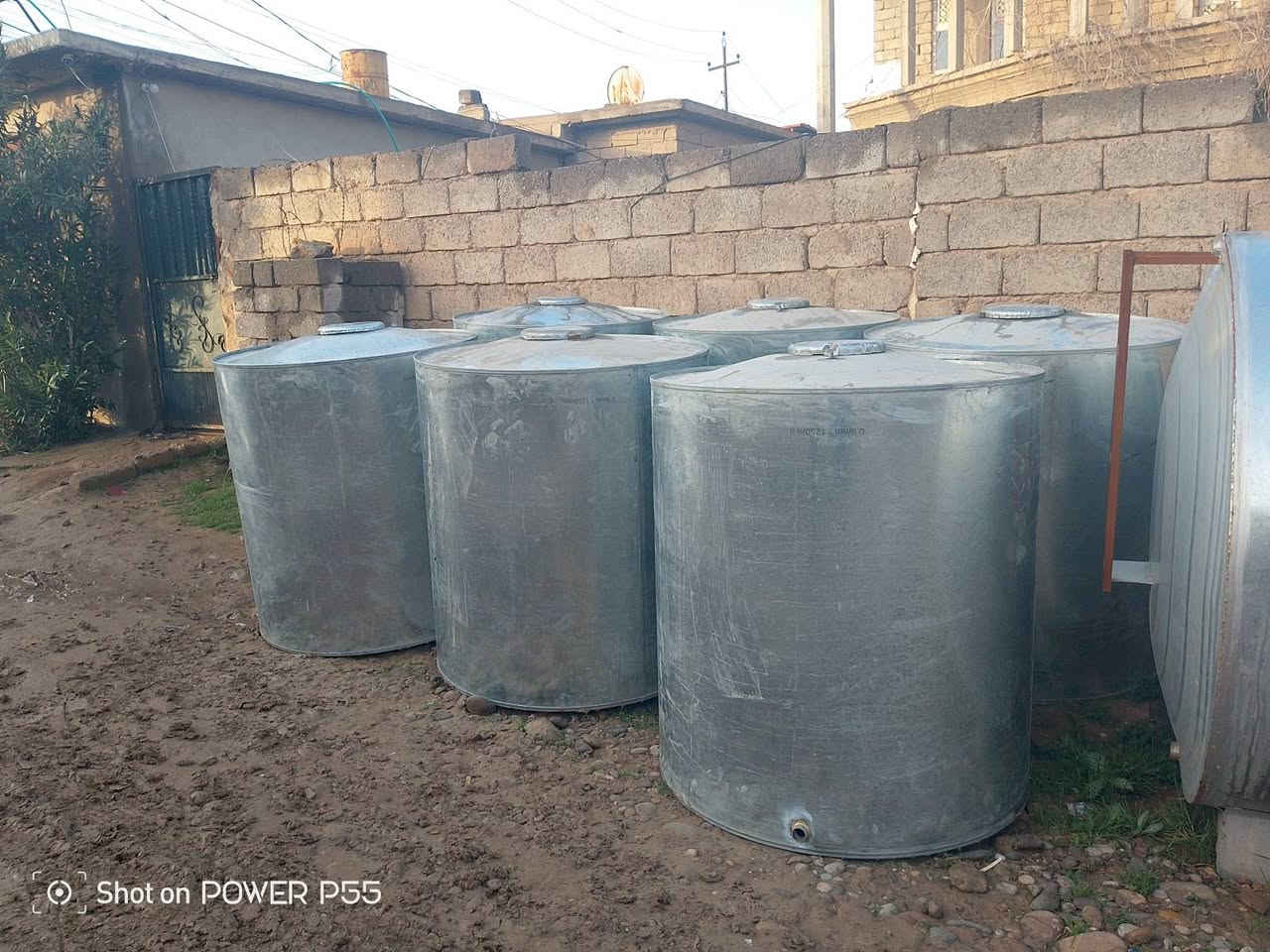 السلام عليكم 
توانكي الثقيل 0 9 
الطول 1250  
تانكي بلاستيك اللتر 2000 
***********
