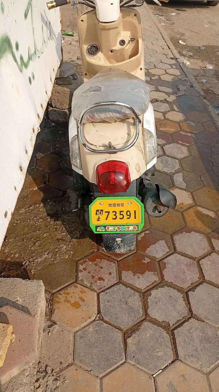 ماكس بوليس للبيع السعر 600 وبيها مجال متزوجه 55 او هذا رقم تلفوني مكاني  شارع 30. ***********
