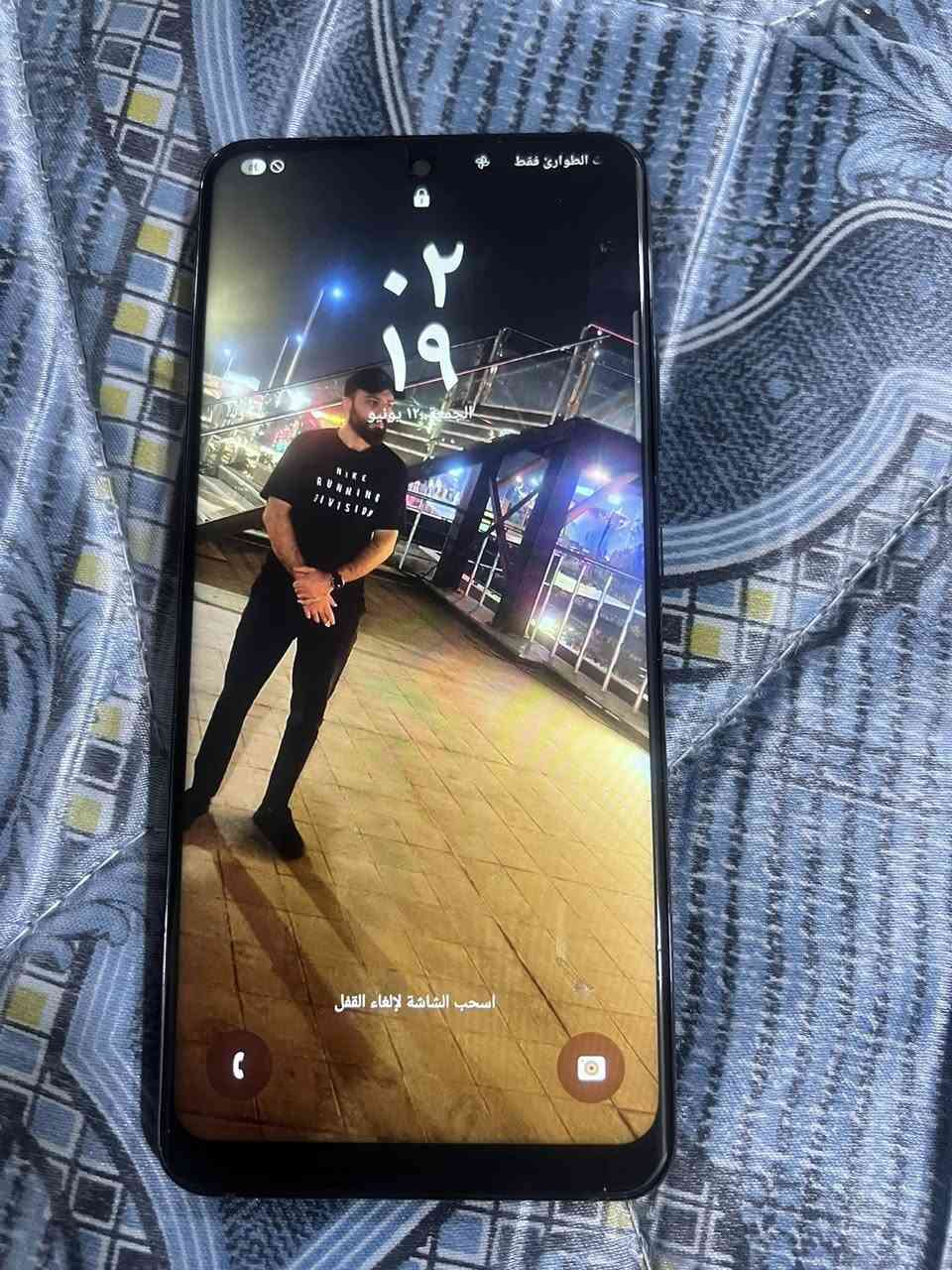 سلام عليكم S21 Ultra اخو الجديد شخط مابي تشيل اللزكة اللي ع الشاشة إذا اكو شخط مرجوع
جهاز بدلتله ظهر بنفسجي صار بعد احلى سيم كارت ميقره صار أسبوع ماعرف شنو موضوعة طبعا الجهاز مال بيت 

مواصفاته معروفه كامره كلش خرافية

بطارية ٥٠٠٠ ملي أمبير

ذاكره 128

الخ….

الجهاز رايدي ب300

***********
