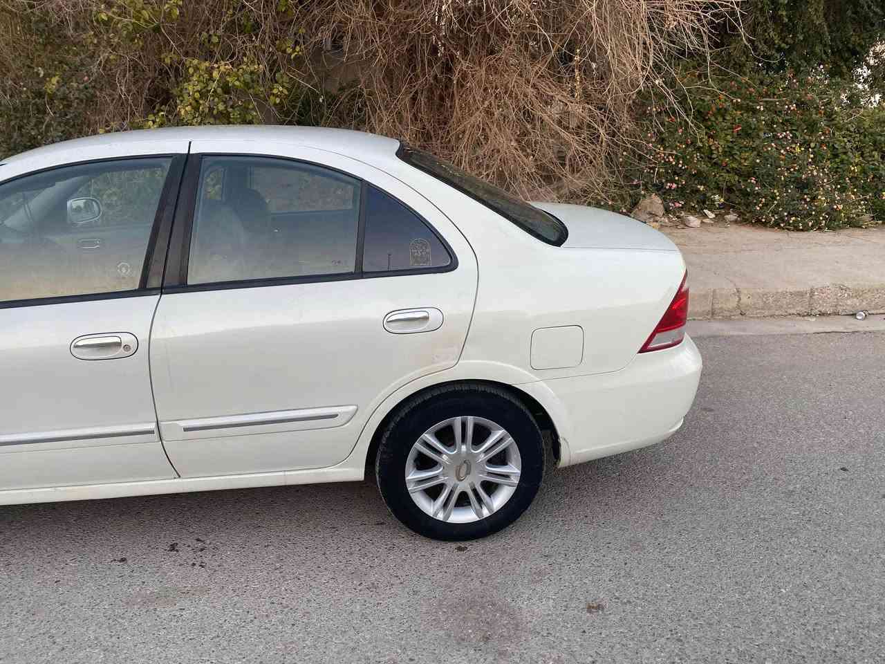 سة ني سام سؤنگ مؤديل ٢٠٠٨ گيرو مةگينة بةشةره ت تةقةو ره قة بةشةره ت تةبريد ساردو گةرمة بةشةره ت چوار تاى لوك لةژيريتى دايةسپرى دانةبةزيوه  كوشن هيتره  سلايت فول فول تةنها بةسمة نية شوختة قةپ و قؤپى نية لوك لوك 
سعره ى ٥٣گةلا 
*********** كيفري, ديالى
