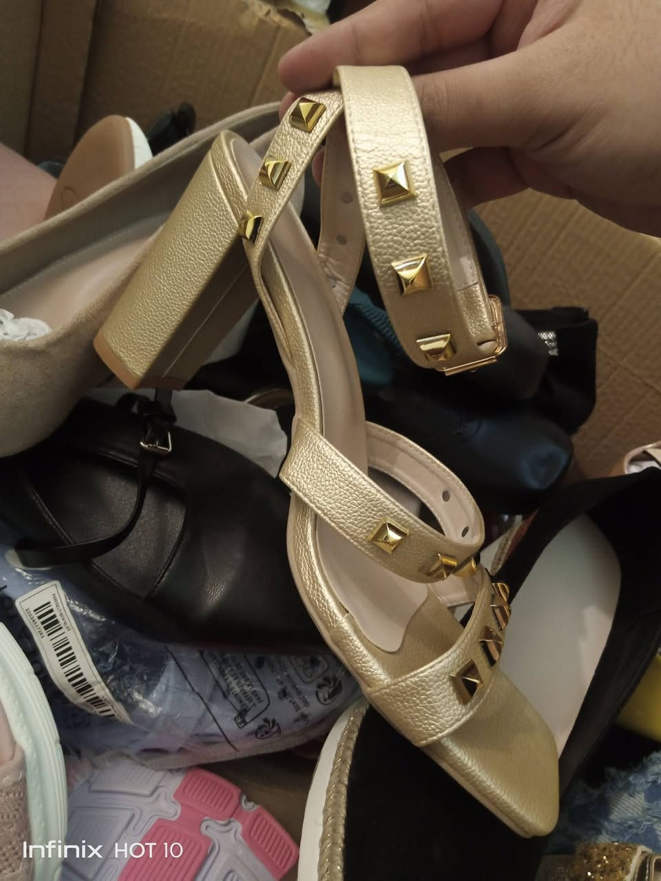 قياس 42 ب10الاف والتوصيل مجاني


**إذا كنت صاحب هذا الإعلان وتريد حذفه لأي سبب، رجاءا أرسل رسالة إلى الدعم الفني**