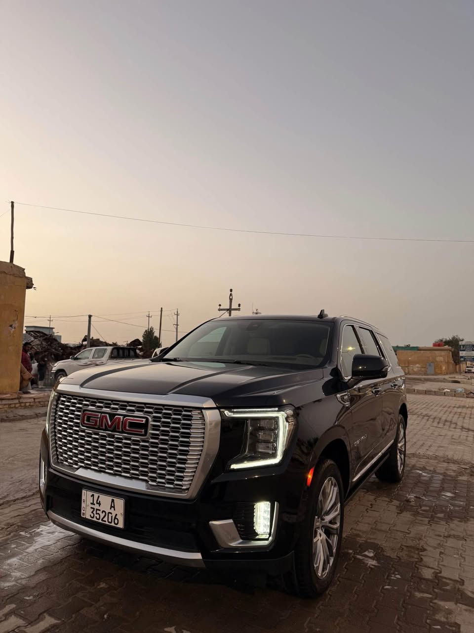 يوكن دنلي 2022 للبيع السياره كفاله عامه مغلفه ppf كامل بيها زلغ خفيف مثل ما موضح السياره بيعها مستعجل للاستفسار *********** Singapore
