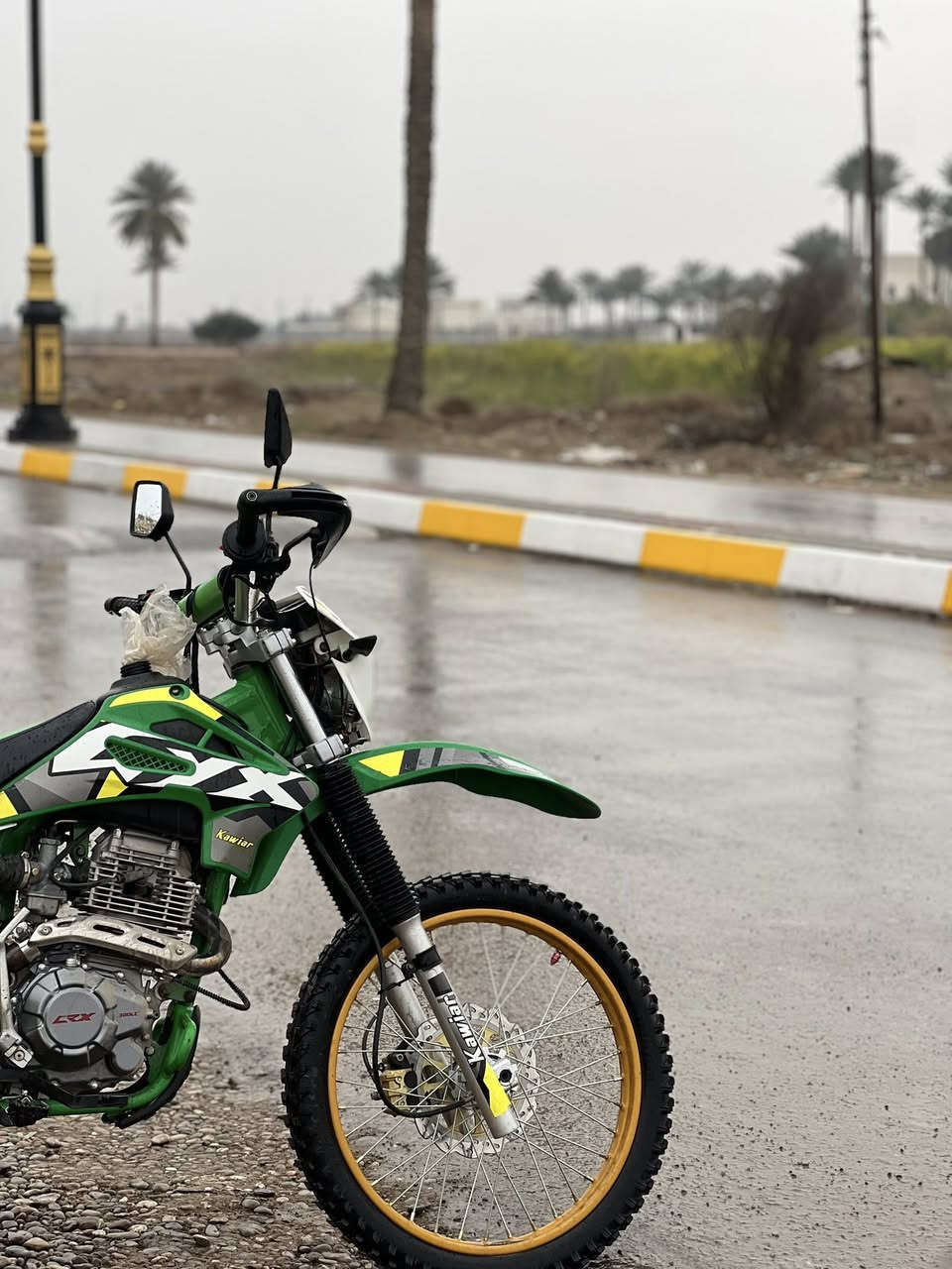 اسلام عليكم
دراجه قفاز كاوير 
موديل ٢٥
محرك شرط ما ممدود علي سبانه 
كهربائيات كلهة شغالة 
نشاط ماشاءالله 
كاملة من كلشي 
السعر مليون 1600وبيهة مجال للشراي للاستفسار ***********
 العلم
