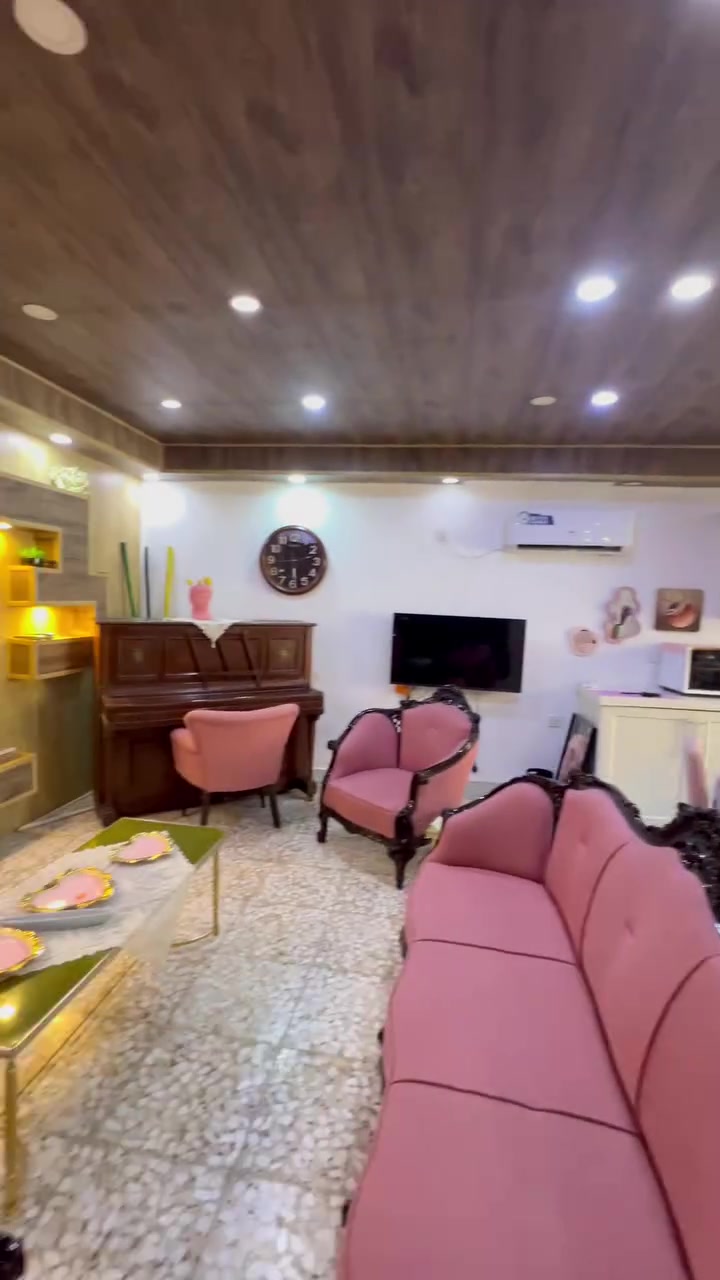 🔱 شقة  مؤثثة فاخرة الايجار 🐋
الموقع📍: الكرادة العرصات - قرب شركة بي ام

 📌 المساحة : 100م 

⭕ الطابق : الارضي

تحتوي على :

⭕ صالة

⭕ غرف نوم عدد 2

⭕ حمام عدد 2

⭕ مطبخ

⭕ ( يوجد بارك للسيارات )

⭕ كاميرات مراقبة 

السعر : $1300غير قابل التفاوض

⭕️ ملاحظة مقدمة 4 اشهر

 

يوجد لدينا واتساب 📱
🎫نستقبل جميع العروض والطلبات العقارية 

#بغداد #الجادرية #عقارات_بغداد #اراضي_للبيع #استثمار_عقاري المنصور الكرادة ا


**إذا كنت صاحب هذا الإعلان وتريد حذفه لأي سبب، رجاءا أرسل رسالة إلى الدعم الفني**