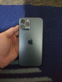 مكفول من كلشي 12 برو ماكس   300 الف قفل مستعجل ع بيعه   07886144649 وا...