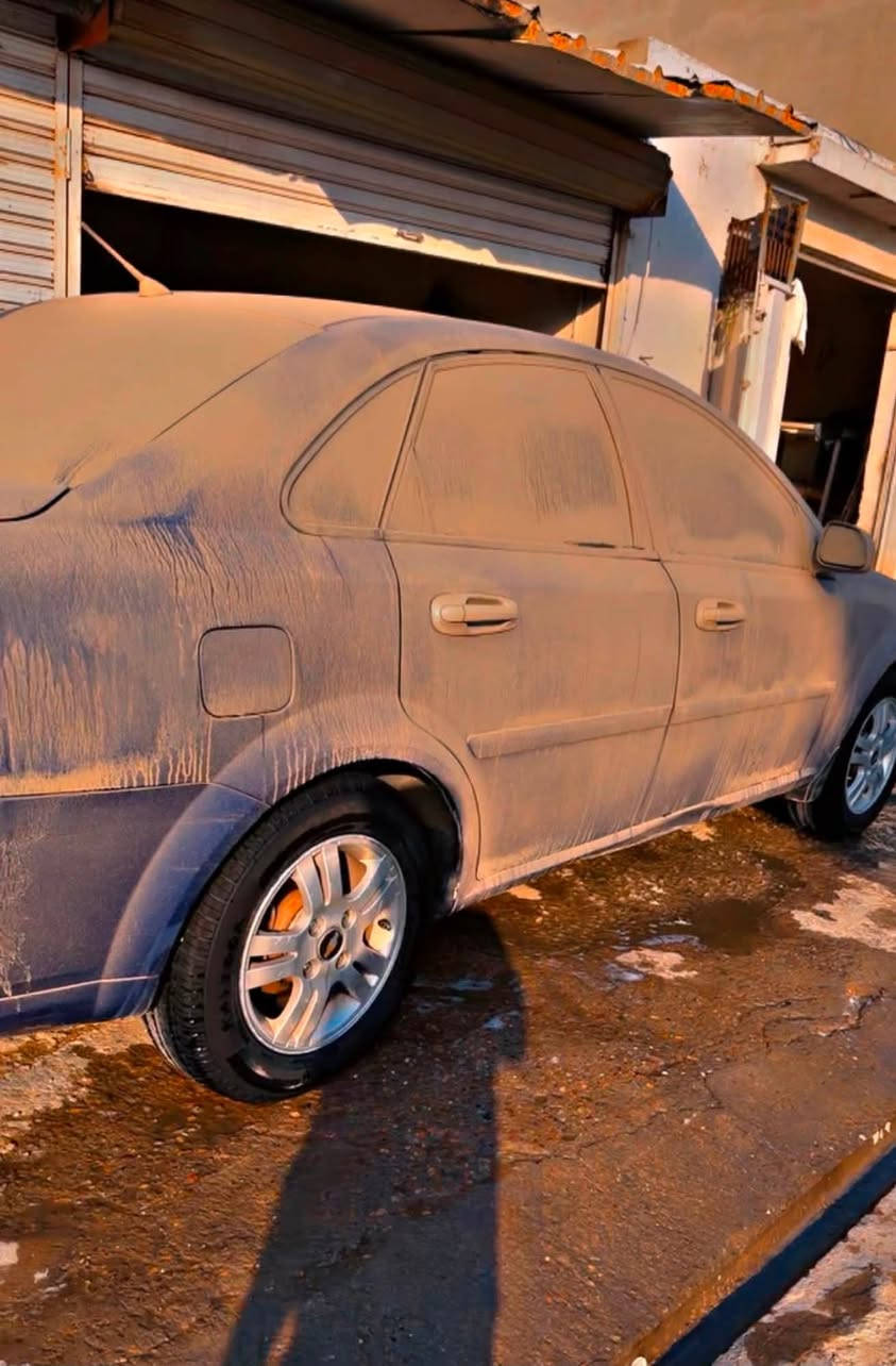 وبترا للبيع او المراوس حسب القناعه
موديل ٢٠٠٨
كير مكينه 
تبريد ثلج 
رقم بغداد بسمي 
تخم تاير جديد 
صدر جاهز 
داخلها كلش مرتبه
بدون ضرب صبغ فقط قطعتين 
مكانها بغداد اليرموك 
هـ ***********

