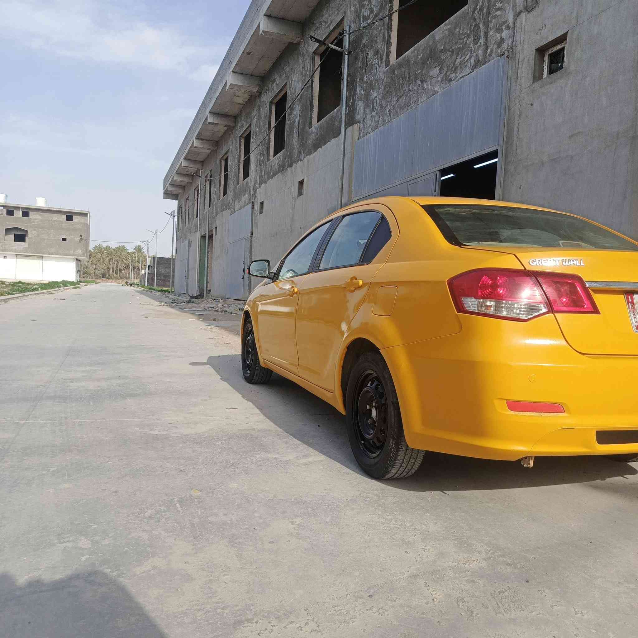 السلام عليكم ورحمه الله وبركاته اخويه فولكس لبيع موديل 2011 كميه وكير كورلا كير عادي عقل وضفيره كورلا صدر امامي خلفي جديد مدوشمه جديد كهربائية كله شغاله ليتات زنون تخم ويل جديد تايرات نص عمر مصبوغ درجه اولى حزام جماليه فقط مكاني ديالى خانقين رقم بغداد ***********
