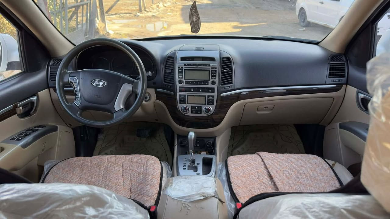 سنتافي 2012 رقم بابل فول موصفات كفاله
بس جاملغ امامي بي بارد 
***********
مكانه بابل محاويل 
معروضه 165 وبيها مجال
