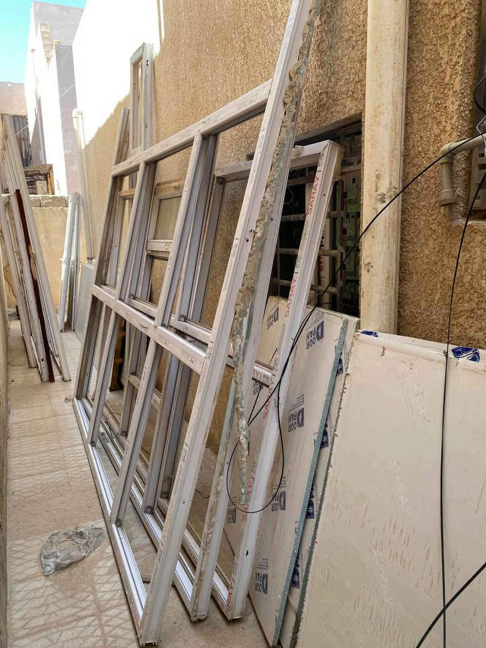 بسبب الوعود الكاذبة ...
غرفة سندويج بنل ممنصبة بكافة ملحقاتها موجودة في القادسية /شارع البلاج الشراي يجي يحلل ويقيمها وياخذها 
📞***********
