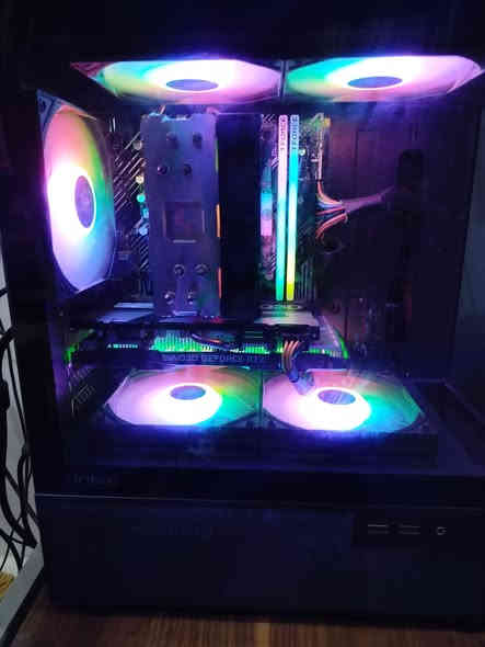 معالج ( i5 11400f )
كارت الشاشة ( RTX 2060 6g )

   لوحة الام ( H510-k R2.0 ) من AZUZ

 بور سبلاي من كيكا بايت (  650 واط  كولد +18 )

رامات تيفورس 16gb بسرعة 3600 

 مبرد ديب كول 4000v5

 هارد lexar nvme ssd 512gb بسرعة 3500

 كيس من فانتك 5 فان ( 2 ادخال من الاسفل و3 اخراج )

 مستعمله 3 اشهر وكل القطع اشتريتهن جدد عدى الكارت مستعمل

التجميعة سعرها 600 الف وبيها مجال 

وتتوفر ايضا جويستك بلي 5 اصلي بعده بالضمان سعره 70 الف  

و UPS من شركة فاربر 1500va يعطي 750 واط سعره 50 الف 

التجميعة مستعملة 3 اشهر وكل القطع اشتريتهن جدد عدى الكارت مستعمل مكاني كربلاء حي الانتفاظة الثالثة قرب الدرة سبب البيع عدي بناء ومحتاج فلوس وهنيالة الي راح يشتريها وبالعافية عليه  *********** واتساب
