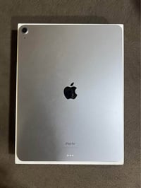 iPad Air 6 M2 13 inch  حجم كبير 13 انش مستعمل فقط للدراسة  بطارية 99% ...