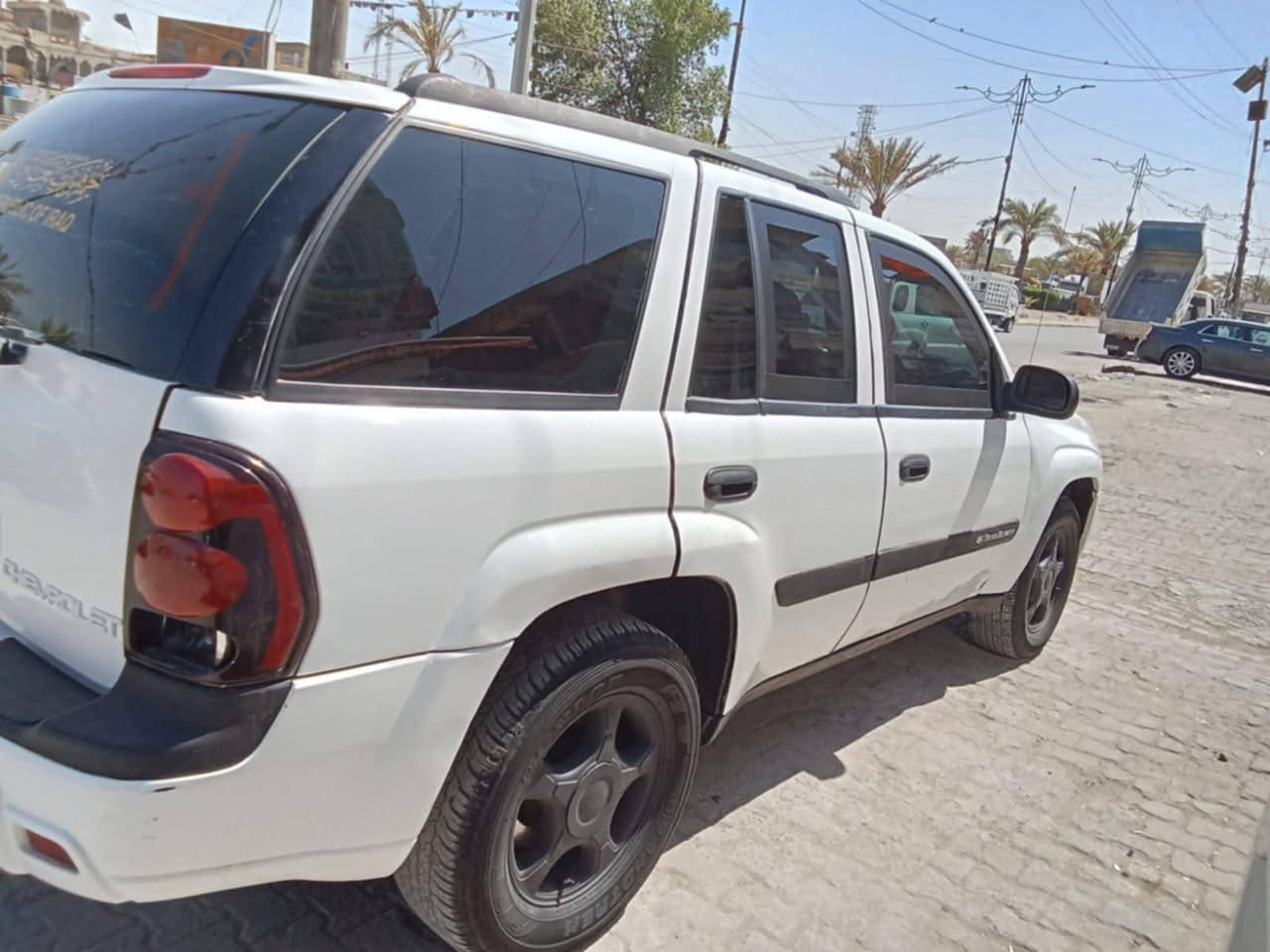 السلام عليكم بلايزر 2004
محرك بلادي كير جديد
كلشي شغال بلادي نضافة خير من الله 
مال مزاد معاملة كله عندي ؤكالة تريد تريد كبل تروح سوي معاملة بسمك اوراق ووكالة 
اذا اكو صفرة مراوس 
او وخصوصي حسب الاتقفاق 
60 سعر
العنوان بغداد 
***********
