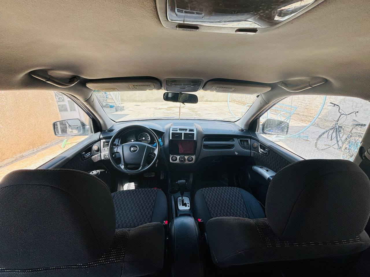 السلام عليكم 
سبورتج 2007 وارد امريكي السياره جاهزة من كلشي 
باسمي مداور بنفس اليوم شرط 
بيها صبغ بالجاملغات الاماميه من أمريكا يعني بدون ضربه 
المكينه بيها بخار 
السعر 97 وبيها مجال للشراي 
للاستفسار ***********
العنوان النجف الاشرف قضاء المناذرة
